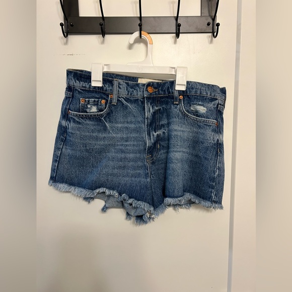 Boden High-Rise Rigid Beach Shorts - Picture 5 of 14